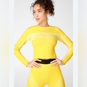 NWT Fabletics Women’s Tory Cropped Seamless long sleeve Yellow Top Size Small